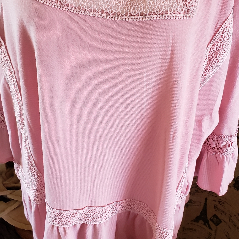🆕️Suzanne Betro | Pink Knit Top - Picture 10 of 10